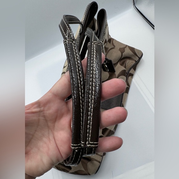 100% Authentic Coach Brown CC Logo Stripe Shoulder Bag - Picture 3 of 6